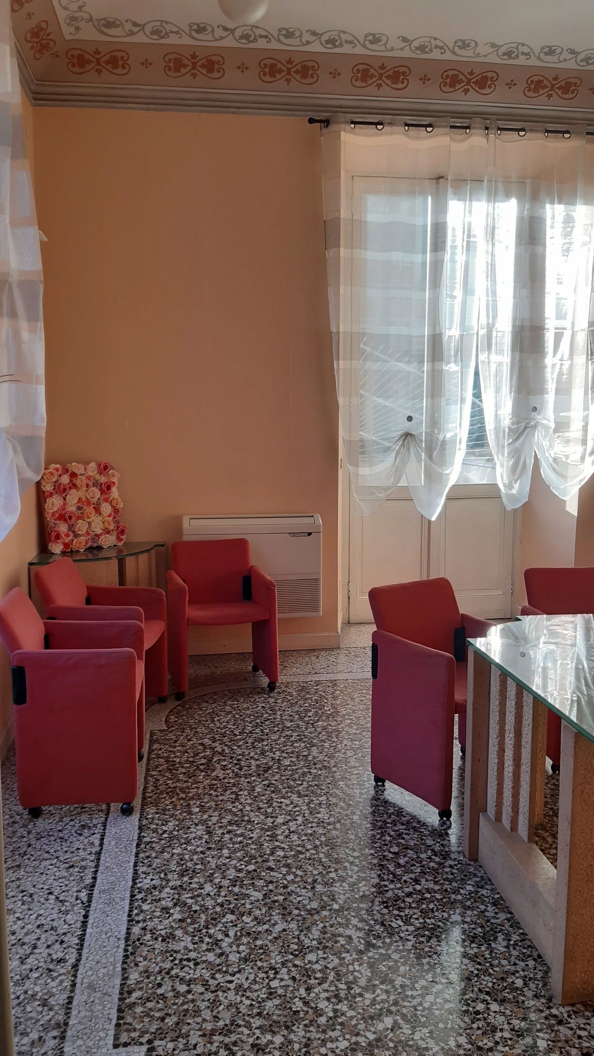 Dettaglio degli interni dello studio di Savona