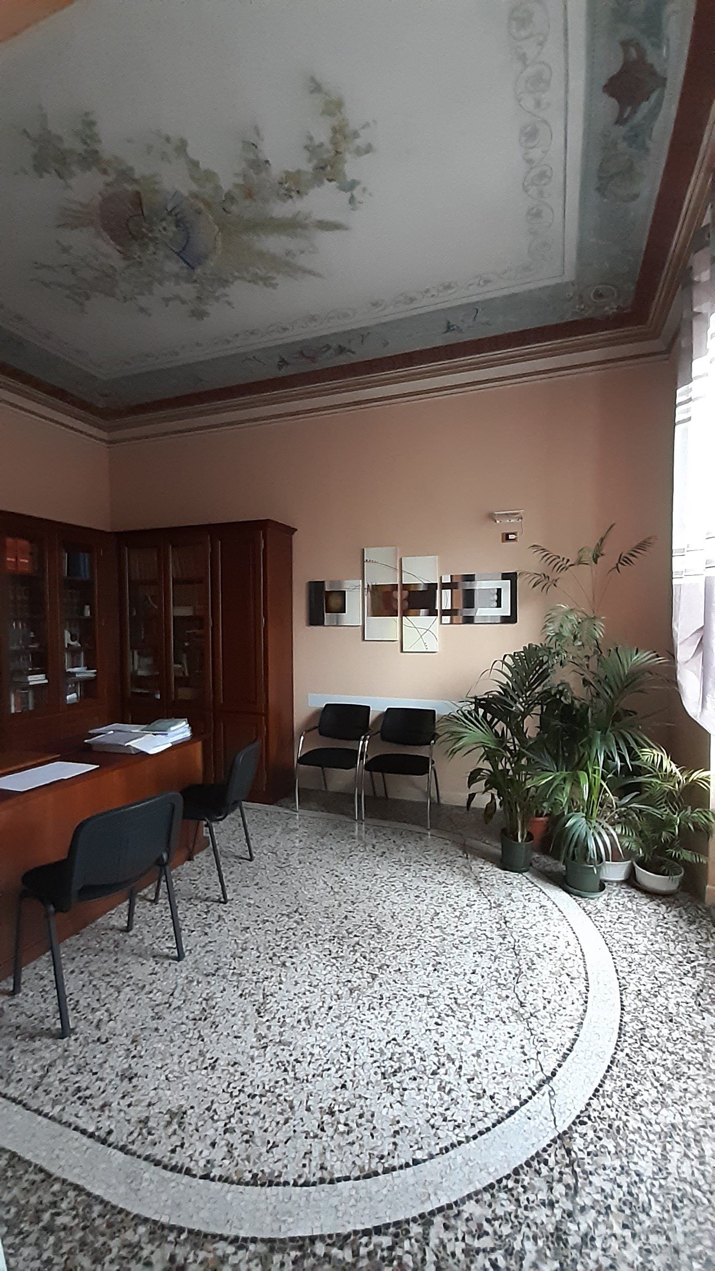 Corridoio interno dello studio notarile di Savona