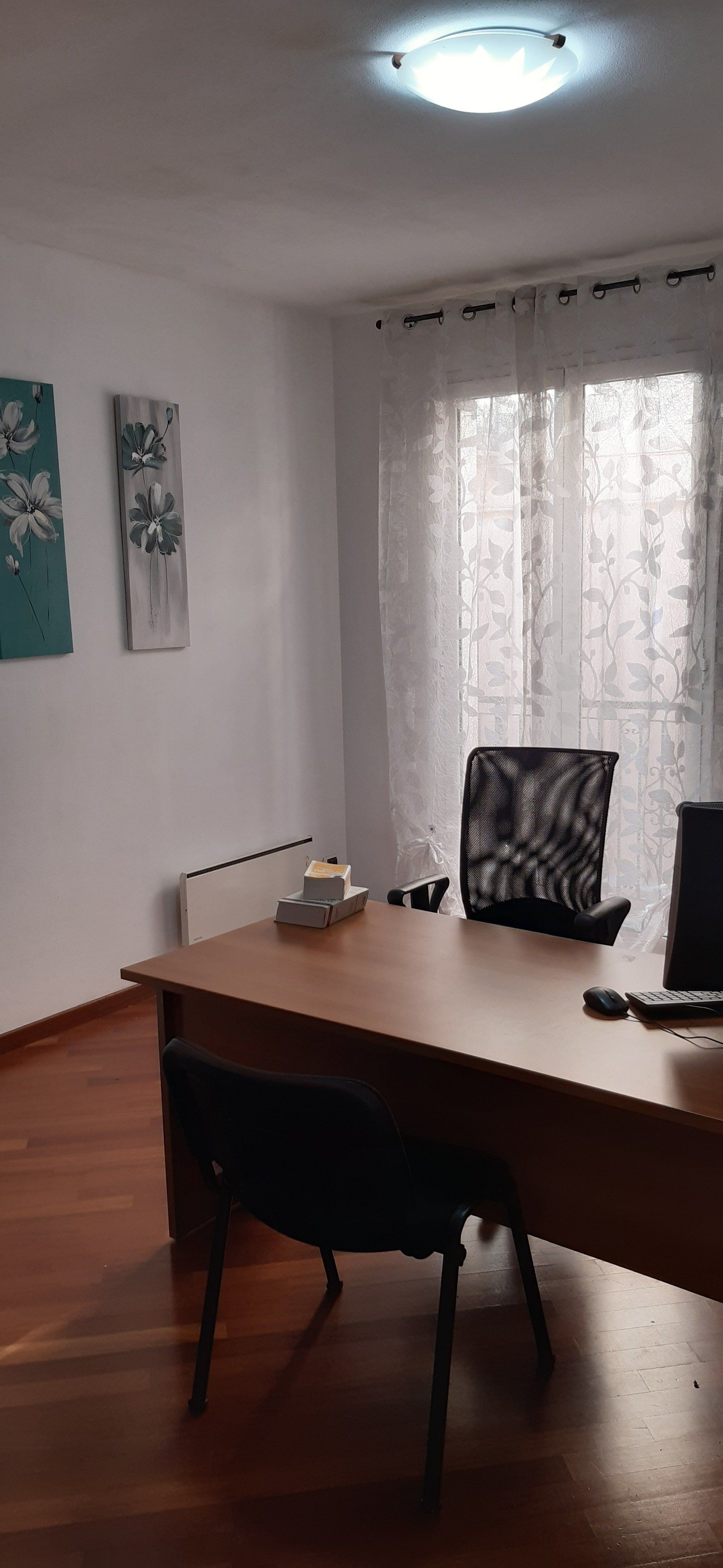 Interno dell'ufficio secondario di Millesimo